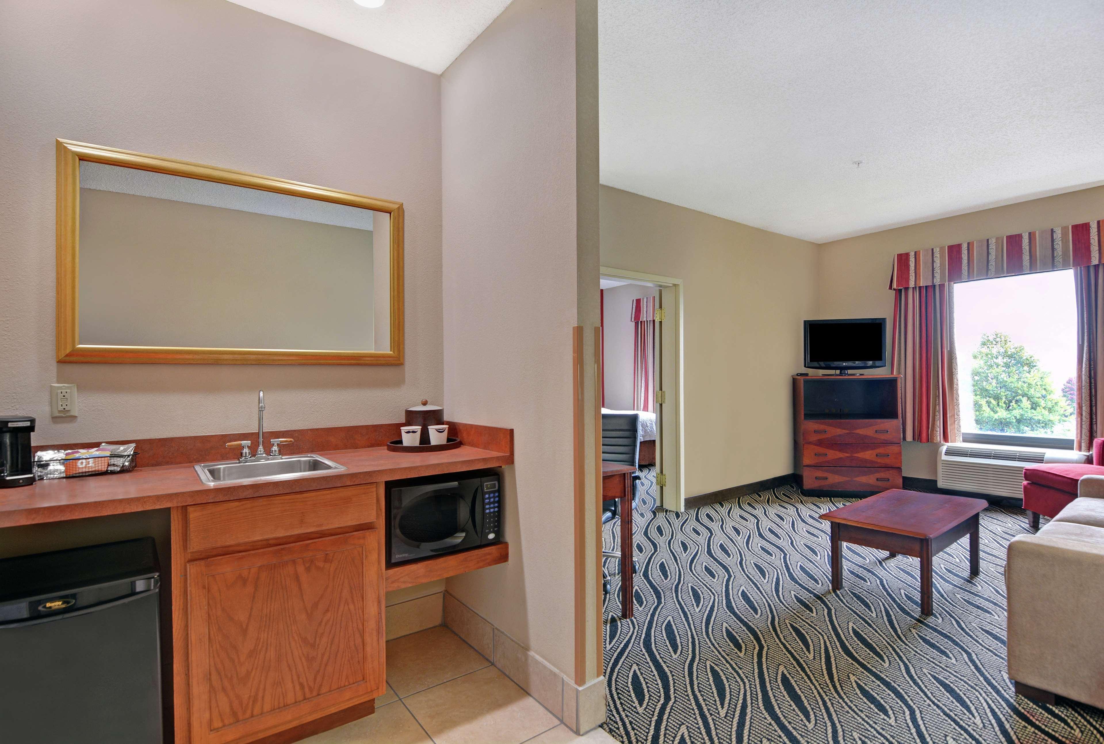 Hampton Inn Fayetteville Exterior photo
