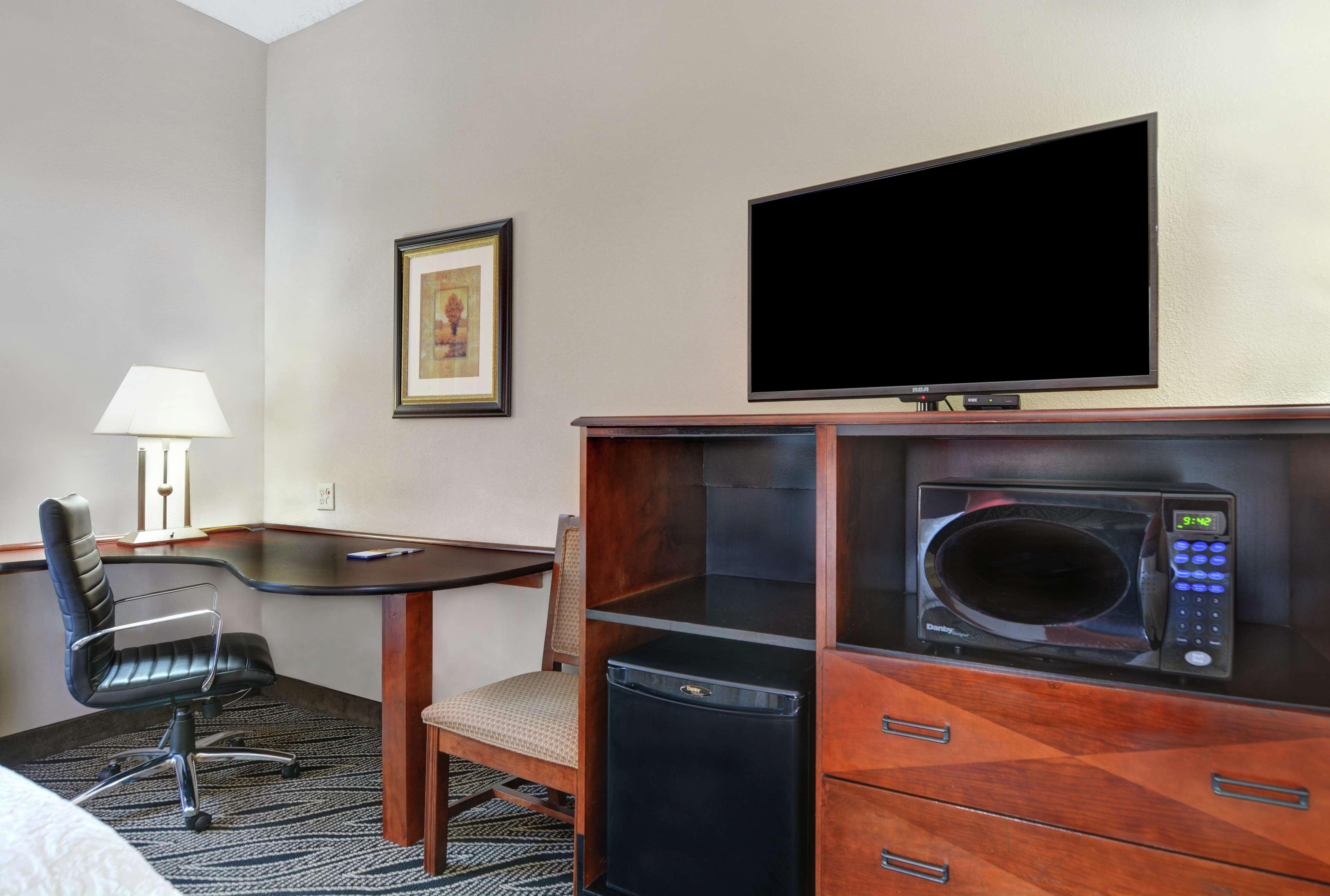 Hampton Inn Fayetteville Room photo
