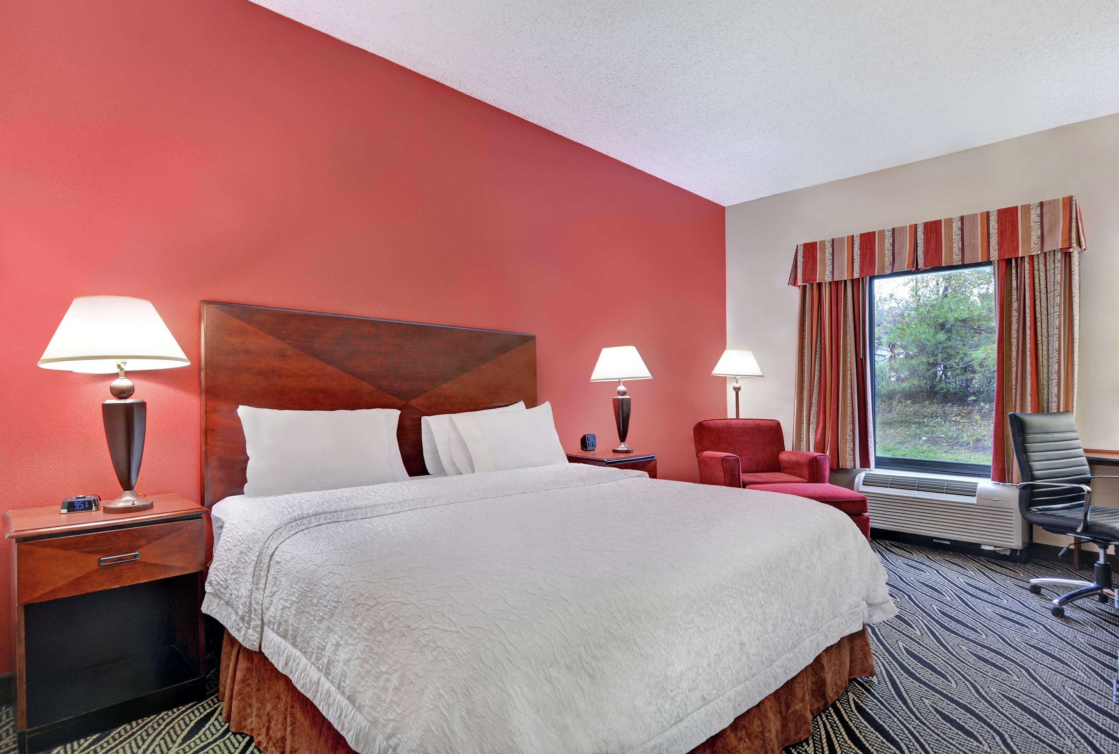Hampton Inn Fayetteville Exterior photo