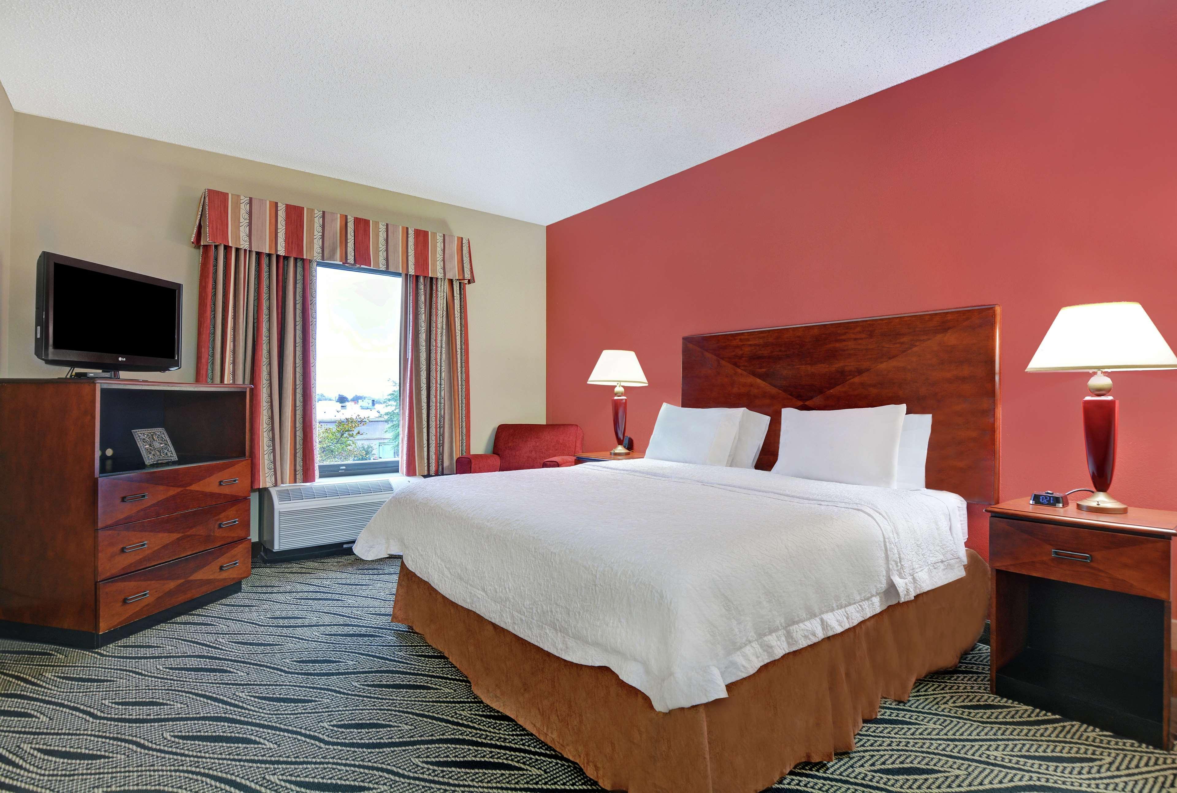 Hampton Inn Fayetteville Exterior photo