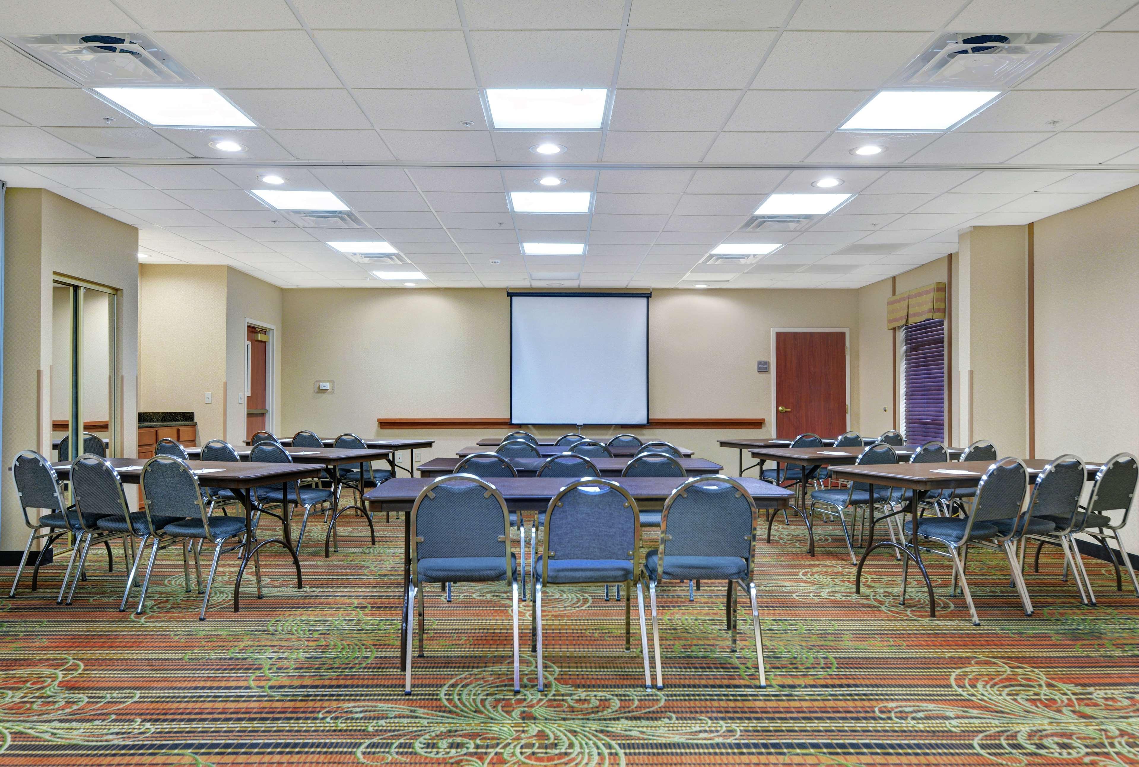 Hampton Inn Fayetteville Exterior photo