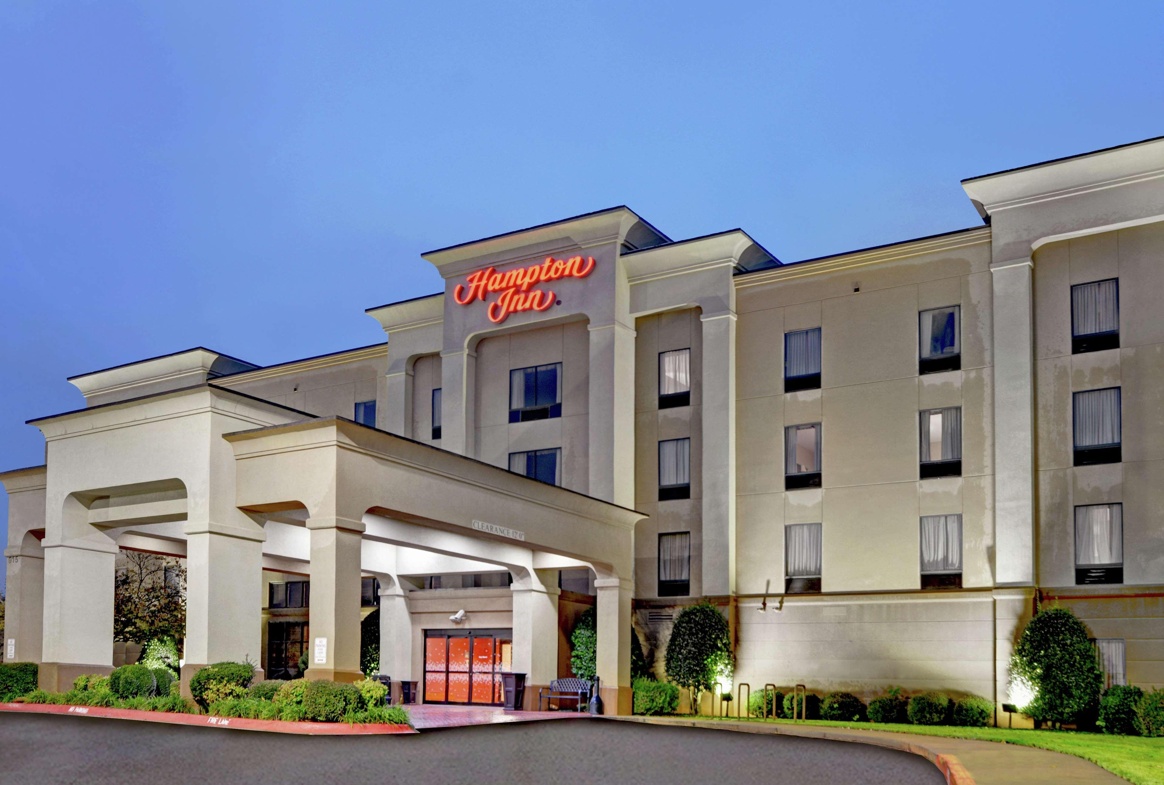 Hampton Inn Fayetteville Exterior photo